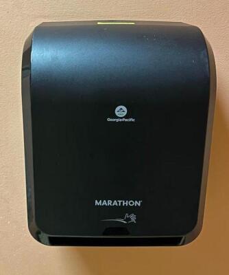 DESCRIPTION: MOTION SENSING TOWEL DISPENSER BRAND/MODEL: MARATHON LOCATION: FAMILY BATHROOM QTY: 1