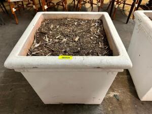 DESCRIPTION: 25" ROUND X 36" TALL STONE PLANTER SIZE 25" R X 36" T LOCATION: BAY 6 QTY: 1