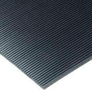 (1) ROLL OF CORRUGATED VINYL RUNNER MAT