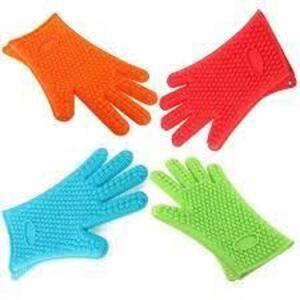 (3) SILICONE COOKING GLOVES