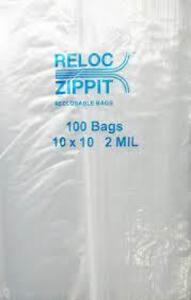 DESCRIPTION: (1) CASE OF (1000) RELOC ZIPPIT POLY BAGS BRAND/MODEL: ZIPPIT RETAIL$: $100.00 EA SIZE: 6X9X4 QTY: 1