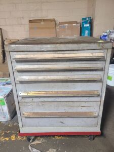 (1) 5 DRAWER TOOLBOX