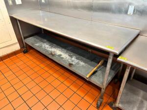 DESCRIPTION: 8' X 30" STAINLESS TABLE SIZE 8' X 30" LOCATION: KITCHEN QTY: 1