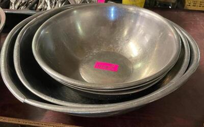 (5) ASSORTED STAINLESS MIXING BOWLS.