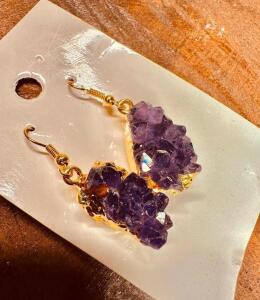 DESCRIPTION: PAIR OF AMETHYST EARRINGS QTY: 1