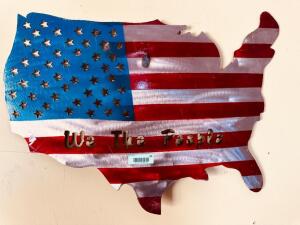 DESCRIPTION: WE THE PEOPLE' AMERICAN FLAG SIGN SIZE: 27"X20" QTY: 1