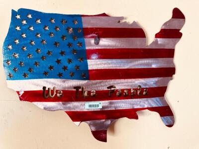 DESCRIPTION: WE THE PEOPLE' AMERICAN FLAG SIGN SIZE: 27"X20" QTY: 1