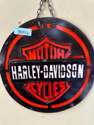 DESCRIPTION: METAL HARLEY DAVIDSON SIGN SIZE: 15" QTY: 1