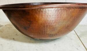 DESCRIPTION: 100-PERCENT COPPER HAMMERED BOWL SIZE: 13"X5-1/2" QTY: 1