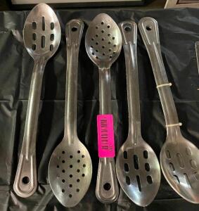 (6) SLOTTED STAINLESS SERVING SPOONS.