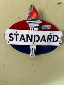 DESCRIPTION: METAL STANDARD SIGN SIZE: 17"X16" QTY: 1