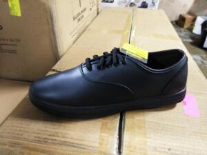 DESCRIPTION: (1) PAIR OF WOMENS WORK SHOES BRAND/MODEL: TREADSAFE INFORMATION: BLACK SIZE: SIZE 10 RETAIL$: $32.48 EA QTY: 1