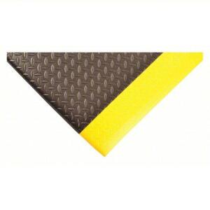 DESCRIPTION: (3) DIAMOND PLATE RUNNER MATS RETAIL$: $76.88/EA SIZE: 24" x 15' QTY: 3