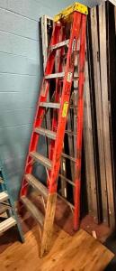 6' FIBBER GLASS LADDER