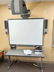 SMART TECHNOLOGIES SMART BOARD W/ PROJECTOR