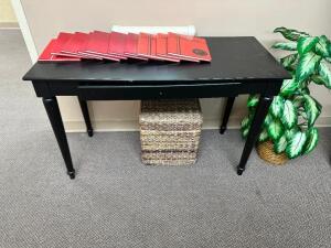 48" ACCENT TABLE