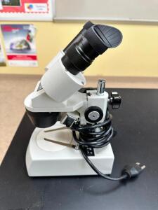 BOREAL STANDARD BIOLOGICAL MICROSCOPE