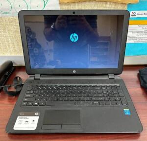 HP LAPTOP COMPUTER W/ WINDOWS