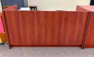 72" X 30" X 39" WOODEN DESK (CONTENTS NOT INCLUDED)LOCATION LIBRARYSIZE: 72" X 30" X 39"