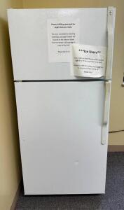 GE 16 CU FT REFRIGERATOR/ FREEZER COMBOBRAND/MODEL: GE STS16ABSARWWLOCATION TEACHER STORE ROOM