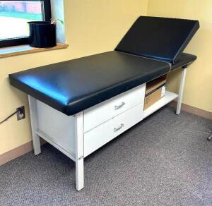 WINCO ADJUSTABLE TREATMENT MEDICAL TABLELOCATION TEACHER STORE ROOM