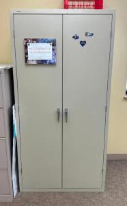 2-DOOR METAL STORAGE CABINETLOCATION COLLEGE COUNSILINGSIZE: 36" X 24" X 22"