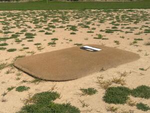 ARTIFICIAL PITCHING MOUND