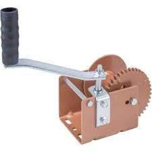 DESCRIPTION: (1) WORM GEAR WINCH BRAND/MODEL: DUTTON-LAINSON #WG2000 INFORMATION: REGULAR DRUM, HANDLE DRIVE SIZE: 2000 LB CAPACITY RETAIL$: $112.99 E