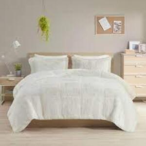 DESCRIPTION: (1) 3 PC COMFORTER SET BRAND/MODEL: INTELLIGENT DESIGN INFORMATION: WHITE RETAIL$: $118.99 EA QTY: 1