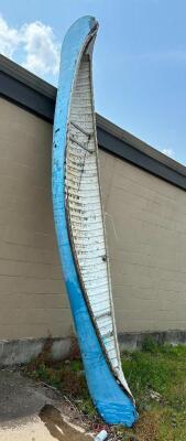 DESCRIPTION: OLD VINTAGE CANOE (BLUE) SIZE: 15' QTY: 1