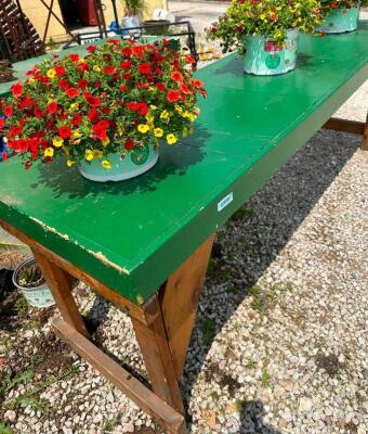 DESCRIPTION: GREEN WORK TABLE IN GREAT SHAPE SIZE: 8'3"X2'5"X3' QTY: 1