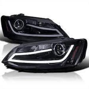 (1) SET OF TAIL LIGHTS