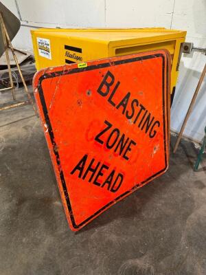 (3) FIBERGLASS BLASTING ZONE ROAD SIGNS (NO STANDS)