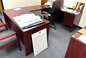 U-SHAPED OFFICE DESK