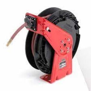 DESCRIPTION: (1) MEDIUM-LOW DUTY PRESSURE SPRING RETRACTABLE HOSE REEL BRAND/MODEL: COXREELS #RT425-OLP INFORMATION: RED AND BLACK SIZE: 1/4" X 25' RE