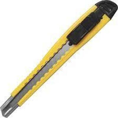 DESCRIPTION: (1) CASE OF (48) SNAP OFF BLADE KNIVES BRAND/MODEL: SPARCO #01470 INFORMATION: YELLOW SIZE: $75.00 TOTAL RETAIL$: 13 POINTS PER BLADE QTY