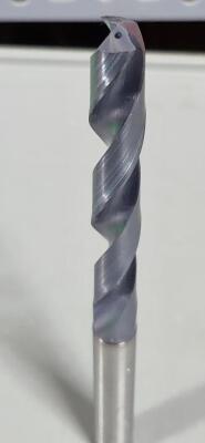 DESCRIPTION: (1) JOBBER LENGTH CARBIDE DRILL BIT BRAND/MODEL: SUMITOMO U100915 SIZE: 7/16" RETAIL$: $224.13 QTY: 1