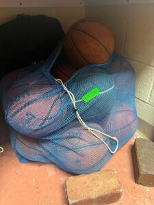 LARGE BAG OF BASKETBALLS