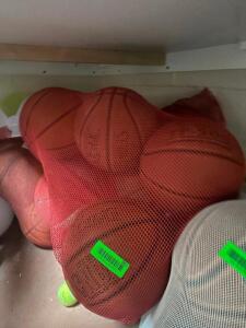 LARGE BAG OF BASKETBALLS