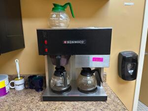 COMMERCIAL COFFEE MAKER