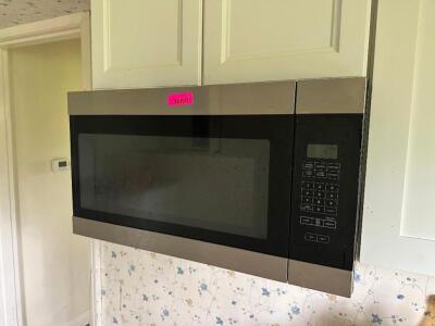 HANGING MICROWAVE