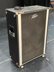 PEAVEY MODEL 412F GUITAR ENCLOSURE