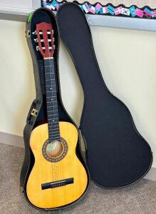 AMIGO MODEL AM 30 ACUSTIC GUITAR WITH CASE