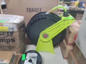 (1) HOSE REEL