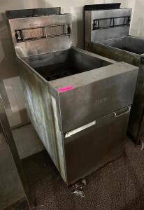 DEAN 40 LB. GAS DEEP FRYER