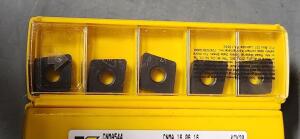 DESCRIPTION: (30) CNMA544 CARBIDE TURNING INSERTS BRAND/MODEL: KENNAMETAL CNMA16 06 16 KCK20 RETAIL$: $26.56 PER INSERT QTY: 30