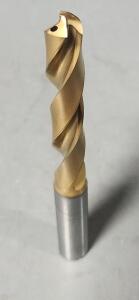 DESCRIPTION: (1) SOLID CARBIDE COOLANT FED DRILL BIT BRAND/MODEL: KENNAMETAL 4099883 SIZE: 10.90mm RETAIL$: $135.70 QTY: 1