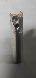 DESCRIPTION: (1) INDEXABLE SQ SHOULDER END MILL BRAND/MODEL: HERTEL 84742139 SIZE: 1/2" D 0.236" MAX DEPTH 1/2" SD RETAIL$: $89.90 QTY: 1