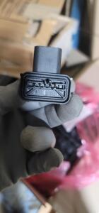 DESCRIPTION: (1) CASE OF (480) AUTOMOTIVE CONNECTORS BRAND/MODEL: AVX INFORMATION: MUST COME INSPECT QTY: 1