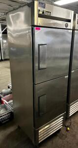 TRUE SINGLE DOOR / SPLIT DOOR REACH IN COMMERCIAL FREEZER